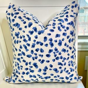 Ballard Designs Mira Blue Fabric 20x20 Cov…